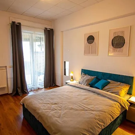 With Panoramic Terrace In Center Apartman