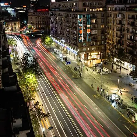 With Panoramic Terrace In Center *